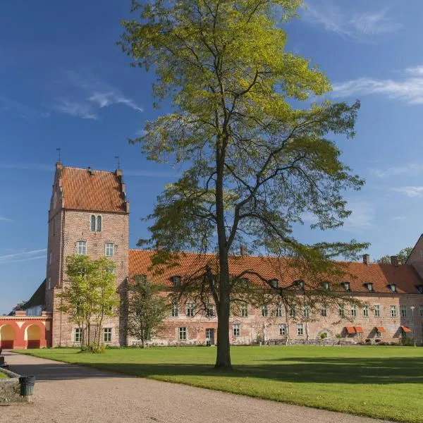 Bäckaskog Slott, hotell i Jämshög