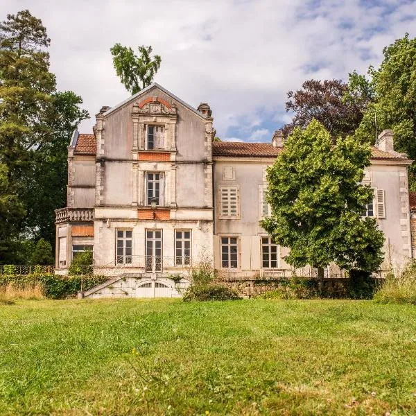 Le Domaine de Langlardie, hotel in Souffrignac