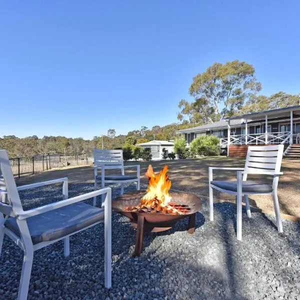Palmers Lane On Vineyard 5br Homestead with Pool, hotel v destinaci Rothbury