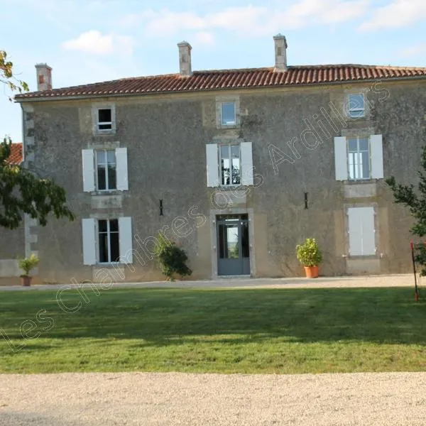 Les Chambres des Ardillers, hotel en Saint-Pierre-le-Vieux