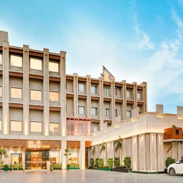 Hotel Home In By Amrik Sukhdev, hotel v destinaci Sonipat