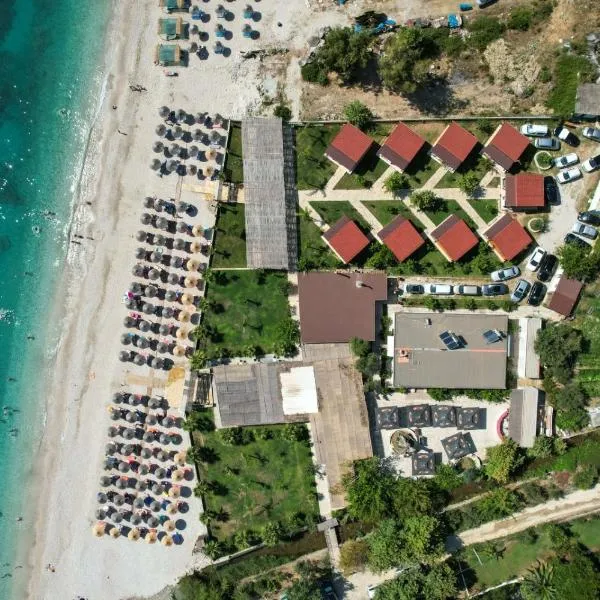 Bunec Beach Resort, hotel Piqeras városában 