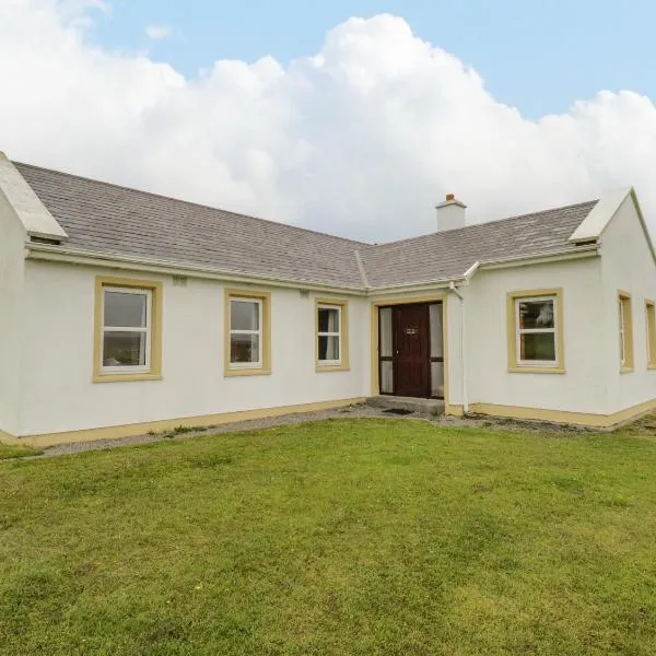 13 Trawmore Cottages, hotel v destinaci Keel