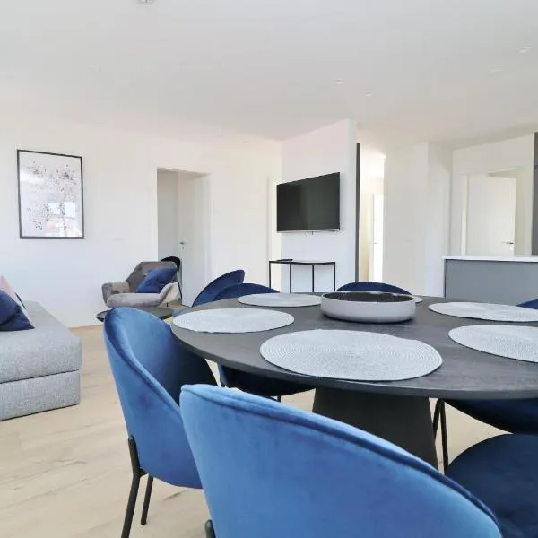 LL Properties - G7 Luxury House By The Harbor, hotel in Akureyri