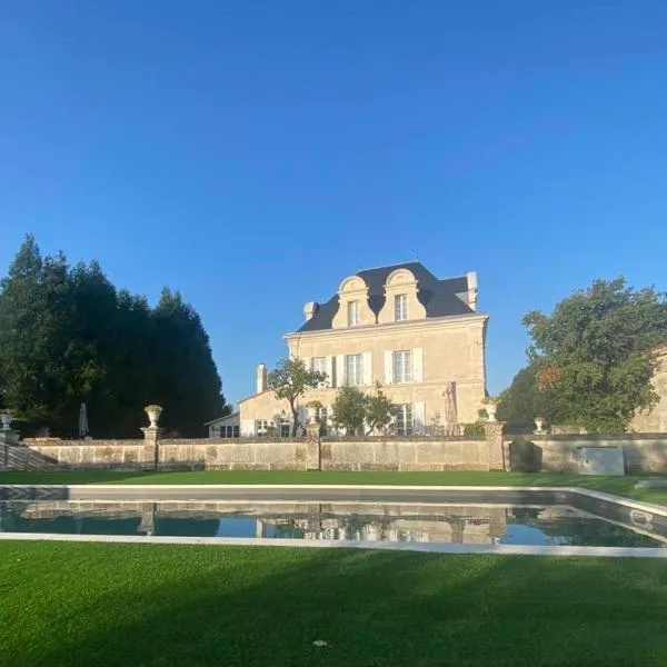 Le Grand Berger Chambres D'Hotes, hotel in Saint-Simeux