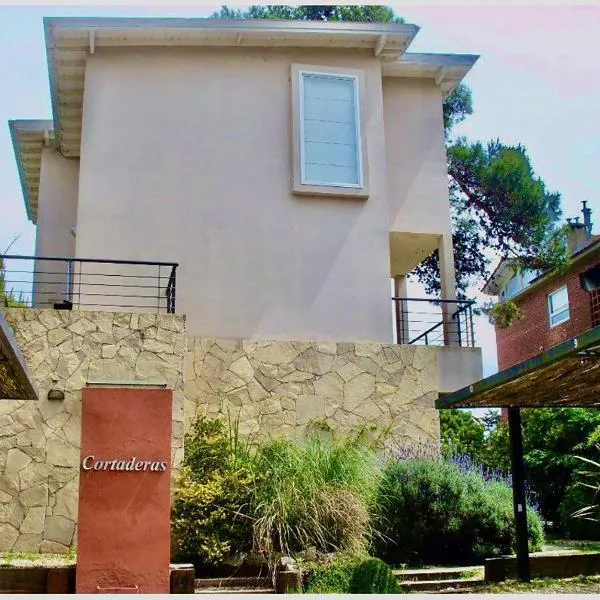 Hermoso Duplex en la mejor zona de Pinamar!, hotel in Pinamar