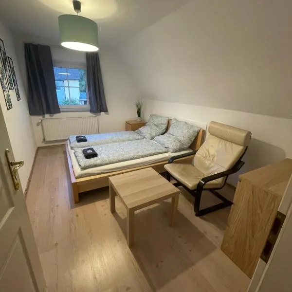#7 Doppelzimmer mit Gemeinschaftsbad, hotel v destinaci Memmingen