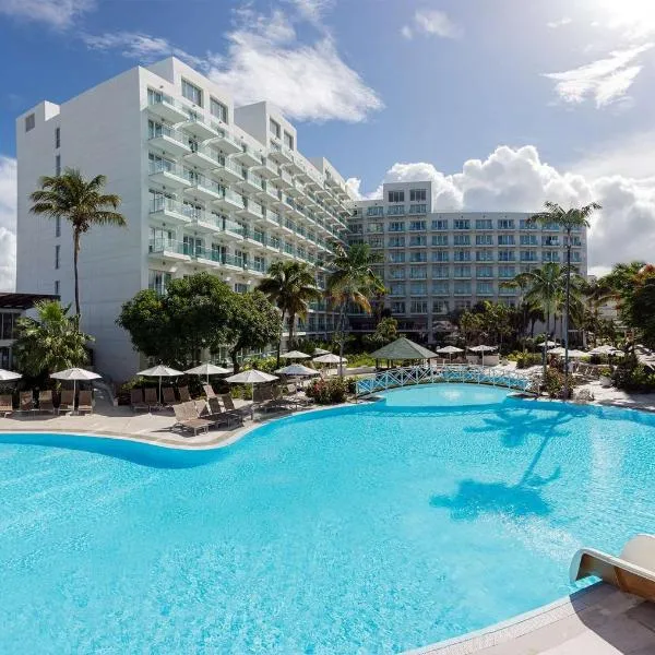 Sonesta Maho Beach All Inclusive Resort Casino & Spa, hotel in Maho Reef