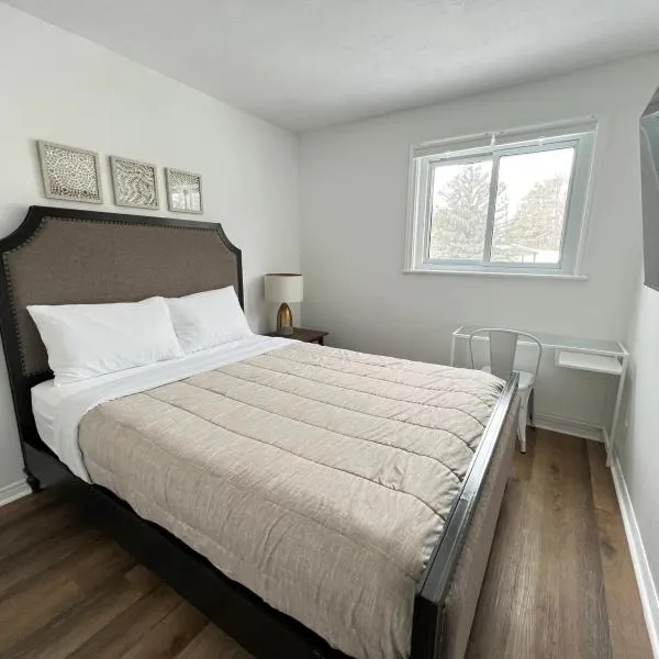 Letitia Heights !C Quiet and Modern Private Bedroom with Shared Bathroom, hotel v destinaci Barrie