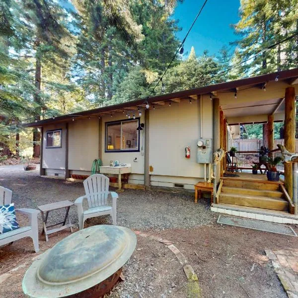 Coastal Cabin, hotel in Gualala
