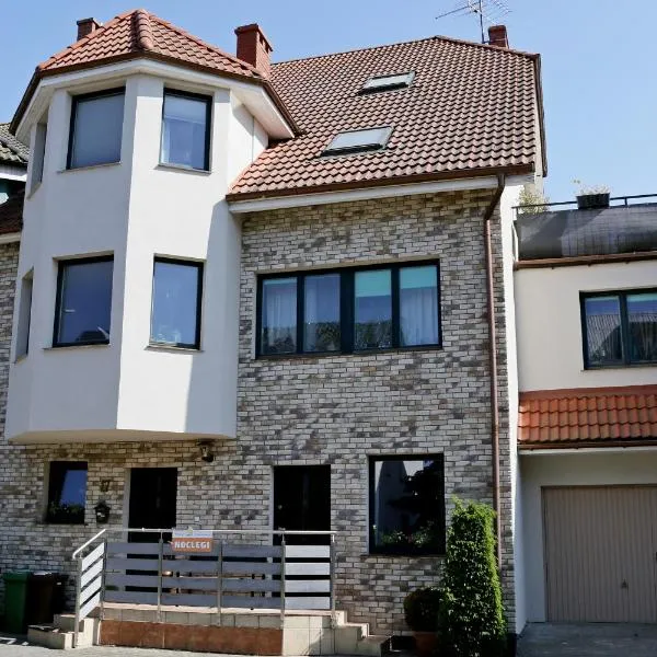Słoneczne pokoje, hotel v destinaci Dziwnówek