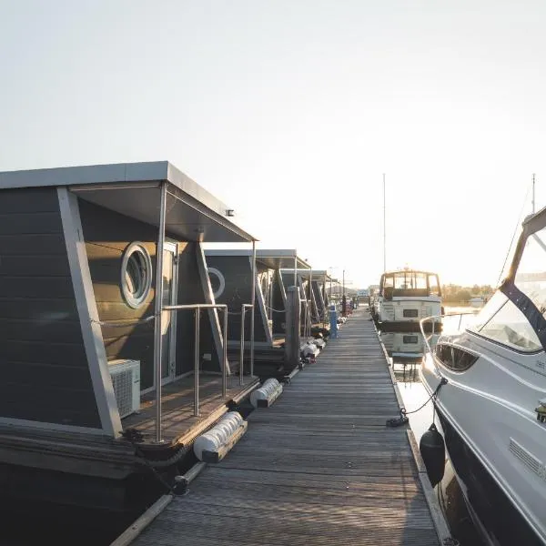Luxurious Houseboat - Zen, hótel í Willemstad