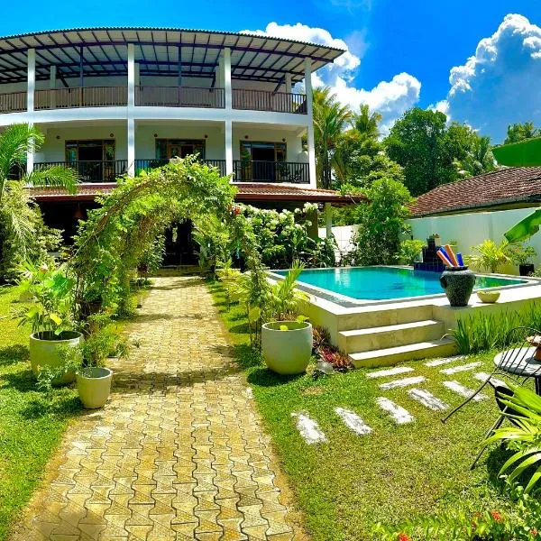 Garden Villa Talalla, hotel v destinaci Talalla South