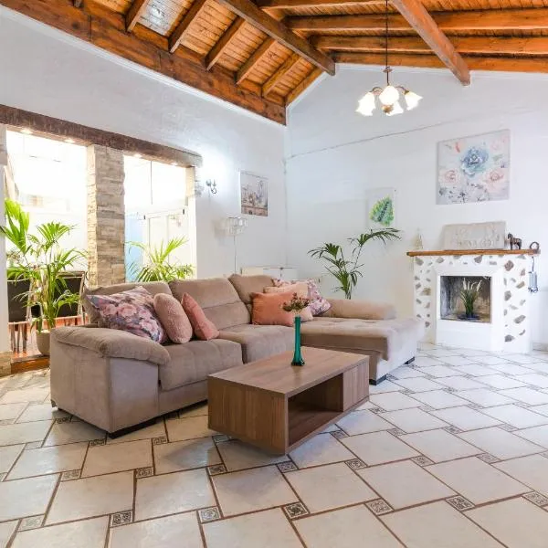 Guest house Villa Neon Tenerife – hotel w Aronie