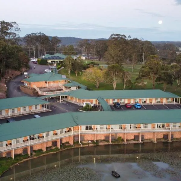 Golf Club Motor Inn Wingham, hotel in Burrell Creek