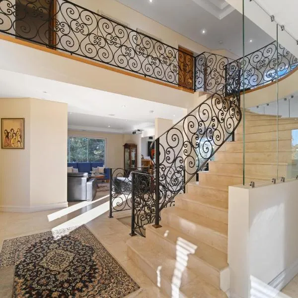 GRAND APARTMENT by the Harbor,, hotel em Sydney