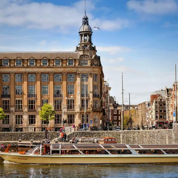 art'otel amsterdam, Powered by Radisson Hotels، فندق في بروك إن ووترلاند