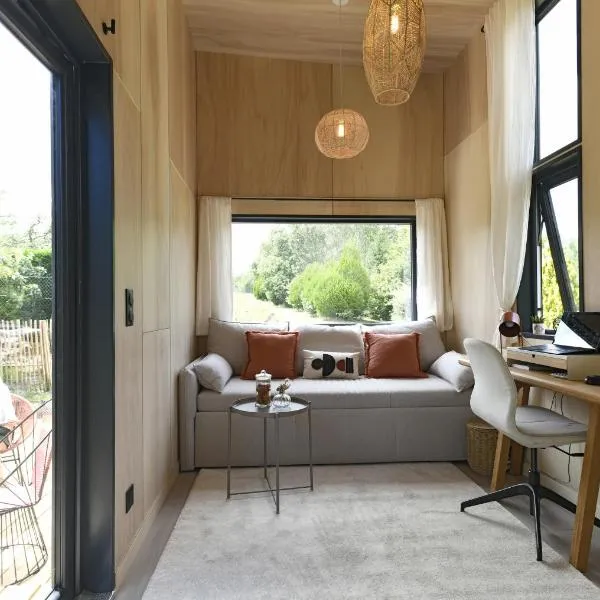 La tiny house de la Blandinière, hotel in Vertou