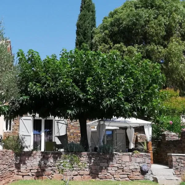 T2 de charme 55 m² au calme avec terrasse ombragée 40m2, hotel di Carnoules