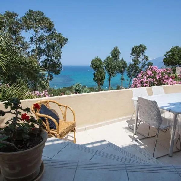 APPARTEMENT TERRASSE La Citadelle Appartements Saint Florent, hotel in Saint-Florent