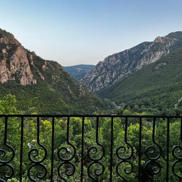 Canyon View Lodge - Matka, hotel in Zhelinë