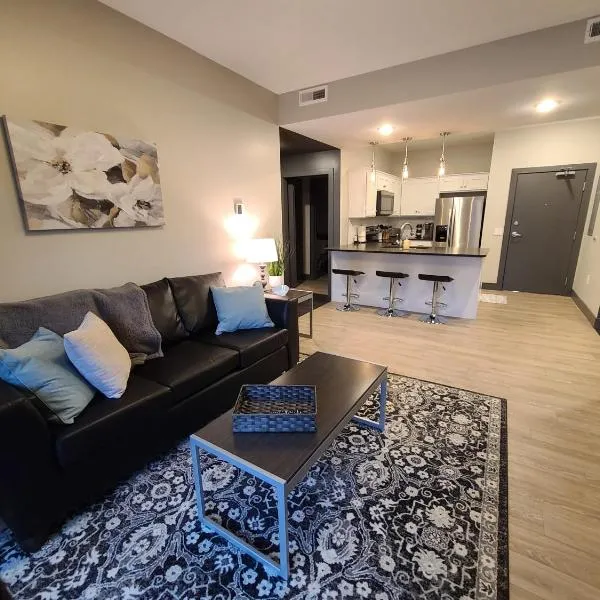 520 Neil Luxury 2 Bedroom, hotel v destinaci Champaign