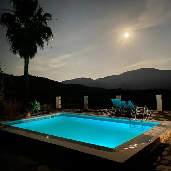Cortijo Peña Blanca, hotel in Granada