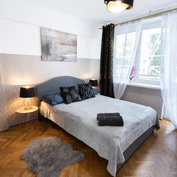 ClickTheFlat Muranów Apart Rooms, hotel in Warsaw