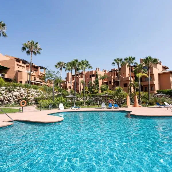 El Sol Sotoserena 2 bedroom Apartment, hotel en Estepona