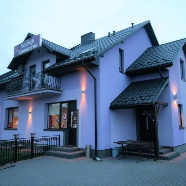 AGROTURYSTYKA MAŁA CZARNA, hotel in Bodzentyn