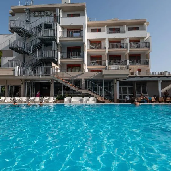 Hotel Club La Villa: Martinsicuro'da bir otel