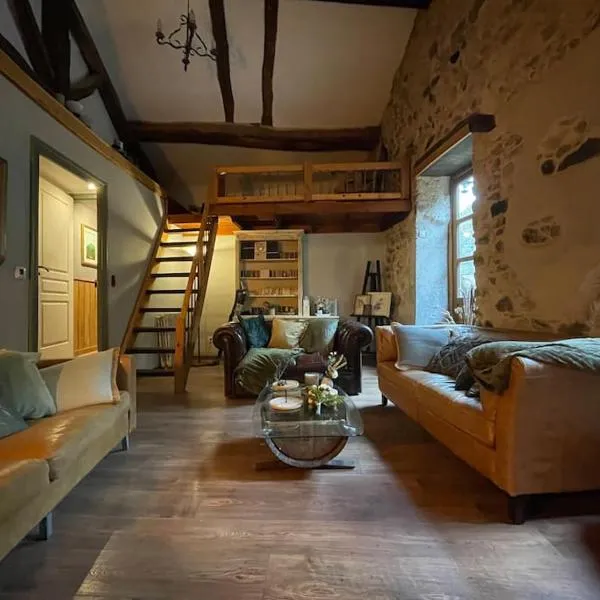 Maison Vigneron - Maison et Studio, hotel in Saint-Didier-sur-Beaujeu