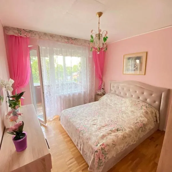 Комната с лоджией у Татьяны, hotel v destinaci Jūrmala