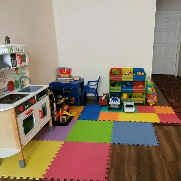 Megyeház Apartman, hotel v destinaci Makó
