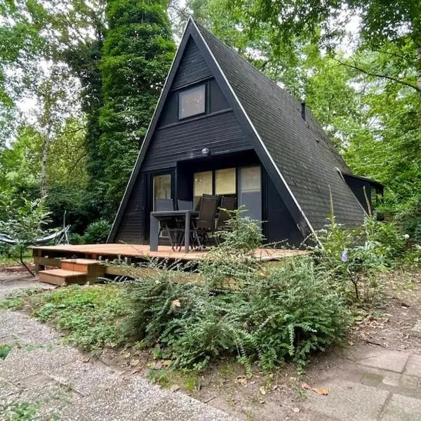 Gezellige Caban in de natuur, hotel in Lanaken