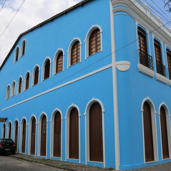 Conforto e bom gosto no Recôncavo da Bahia.