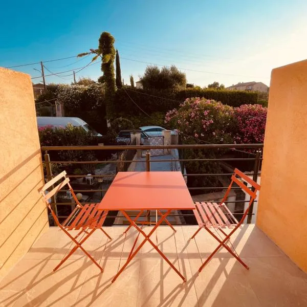 Notre cocon sudiste, hotel v destinaci Cogolin