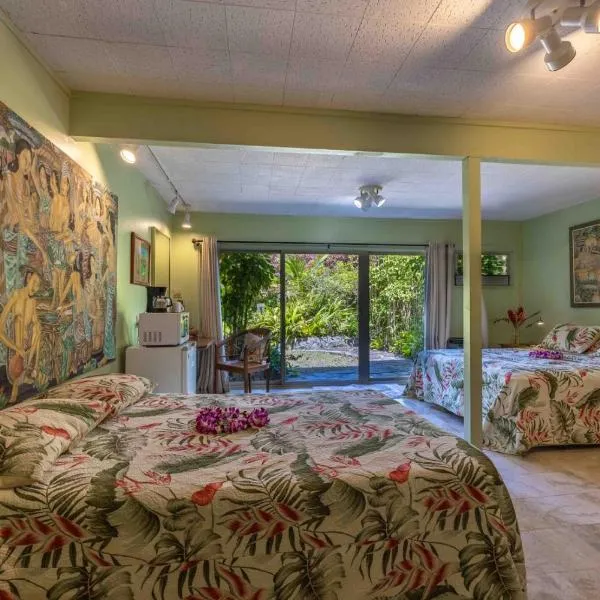 Plumeria Room on a Lush Farm on Maui's North Shore, hotell sihtkohas Huelo