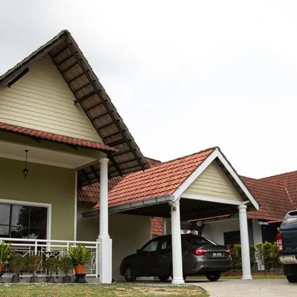 Poolhomestay Raudhah Intan, hotell i Kampong Alor Gajah