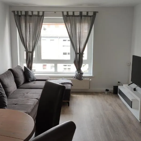 Wohnung Meeresbrise 48 qm mit Balkon, hotel in Rostock