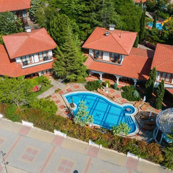 Helena VIP Villas and Suites - Half Board, hotel di Pantai Sunny