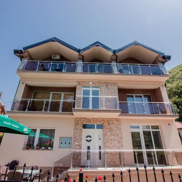 DE & EV ACCOMMODATION, hotel in Ohrid