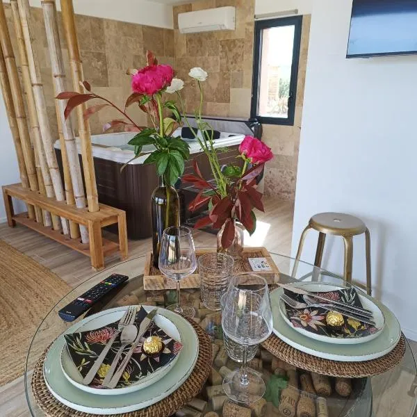 Le Pavillon des pivoines, hotel v destinaci Hyères