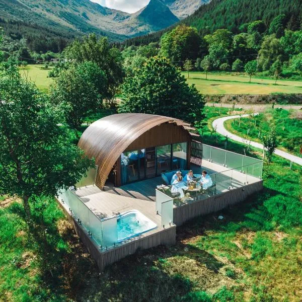 SeaBeds - Luxury Lookouts with Hot Tubs, viešbutis mieste Glenkou