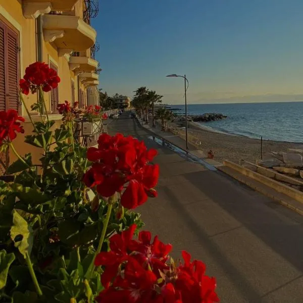 Hotel La Lampara, hotel v destinaci Reggio di Calabria