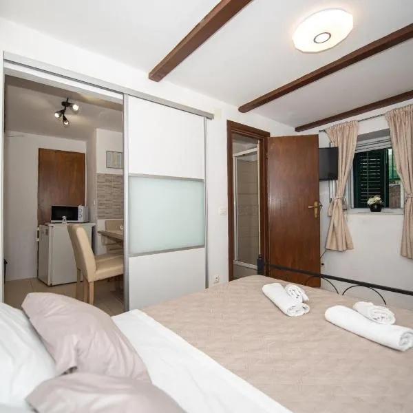 Room Blue Moon Split: Split'te bir otel