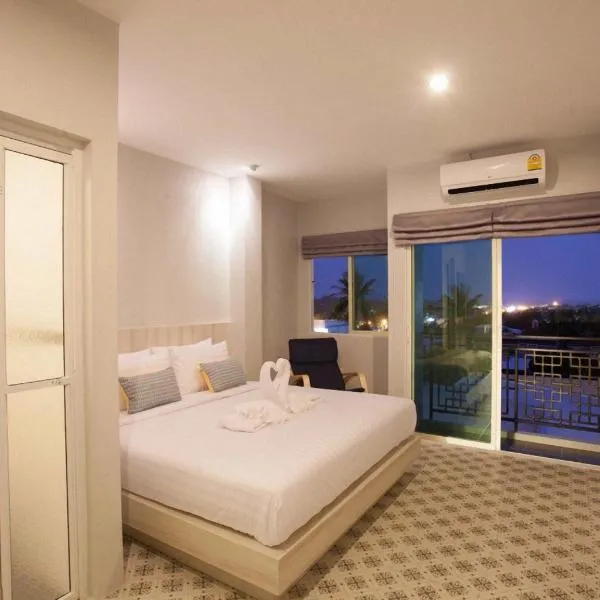 Nature Pine Phuket เนเชอร์ไพน์ภูเก็ต, hotel v destinaci Rawai pláž