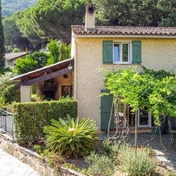 Villa Bergerie - Villa Provençale avec piscine privative, hotel v destinácii Cavalaire-sur-Mer
