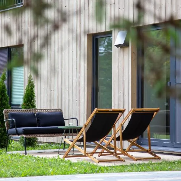 Albatross RELAX seaside design apartment with terrace, viešbutis Ķesterciems