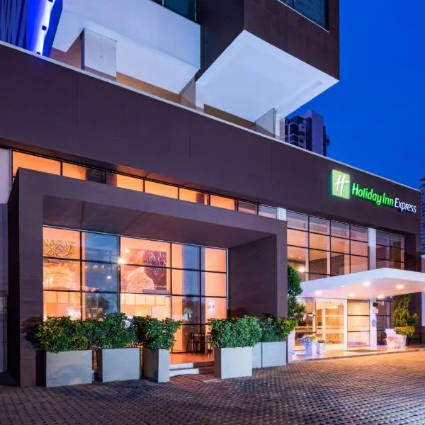 Holiday Inn Express - Cartagena Bocagrande, an IHG Hotel, hotel u gradu 'Cartagena de Indias'